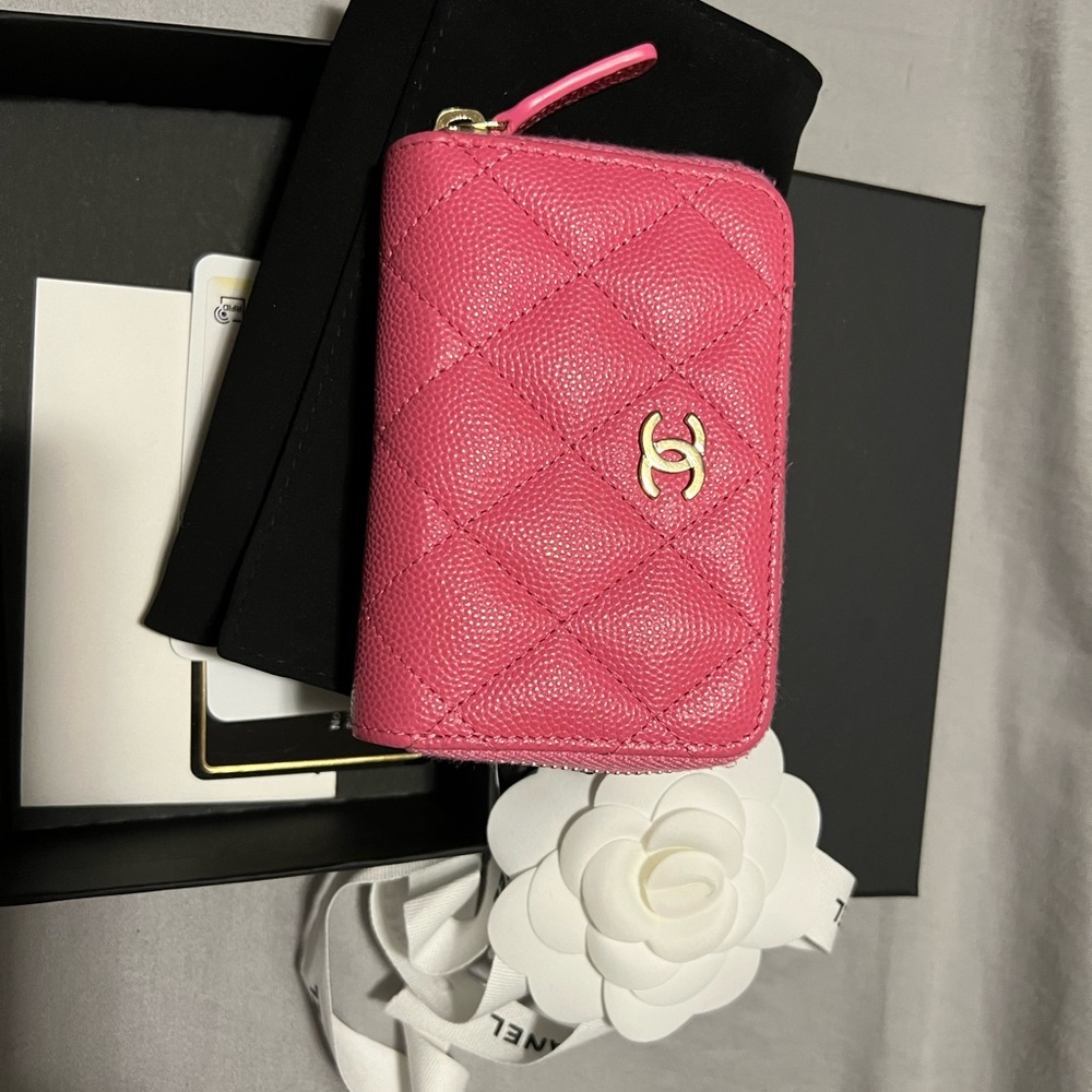 Chanel zipped cardholder pink